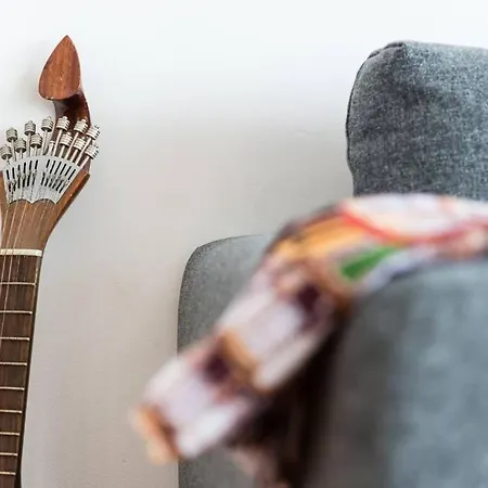 Guestready - Guitar & Woods Porto